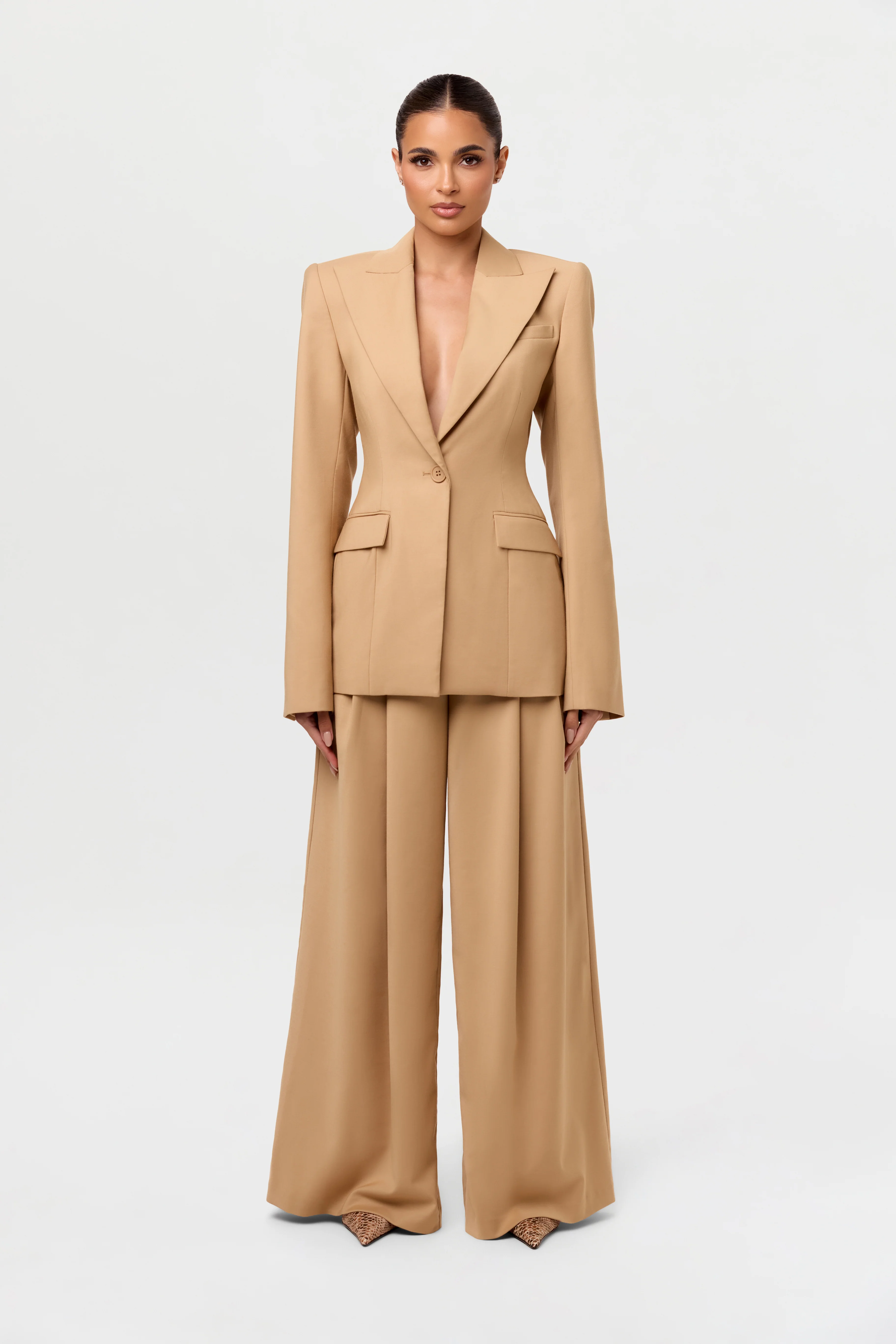 Power Shoulder Fitted Suit Blazer - Image 25